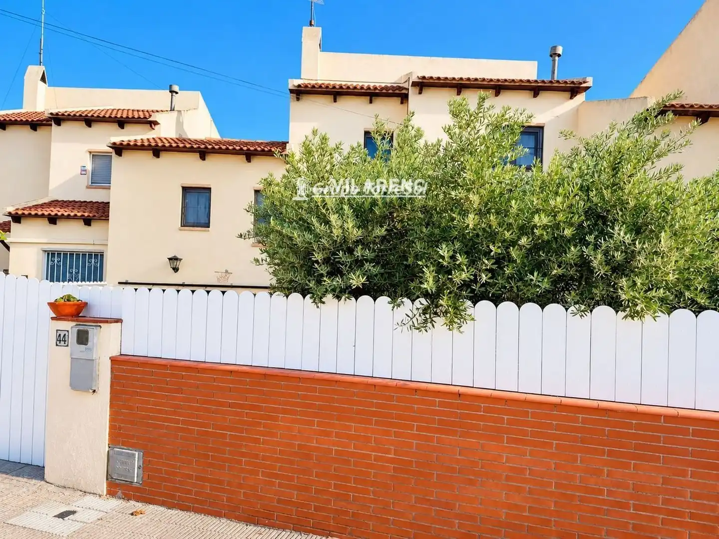 Vista exterior de Casa adosada en venda en Marítima Sud