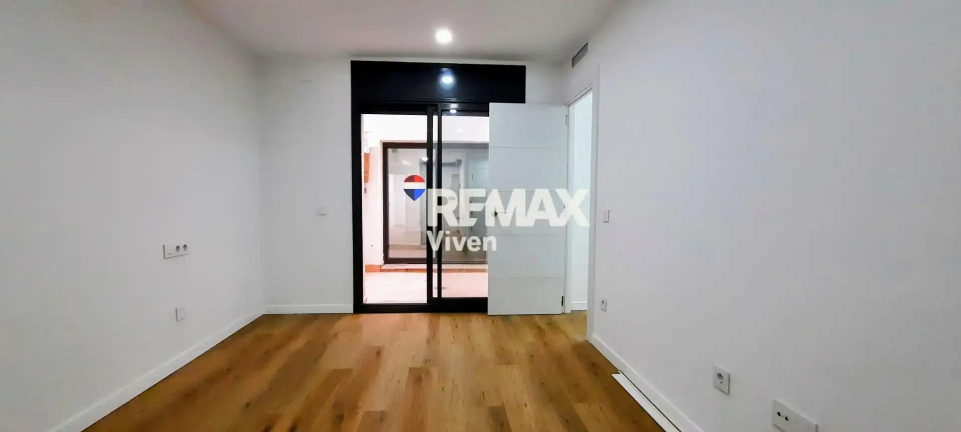 Ground floor for sale in Vilanova i la Geltrú  with Air Conditioner, Heating and Parquet flooring
