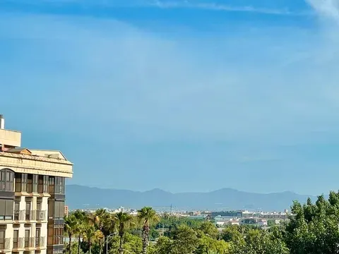 Vista exterior de Pis de lloguer en  Valencia Capital amb Aire condicionat i Moblat