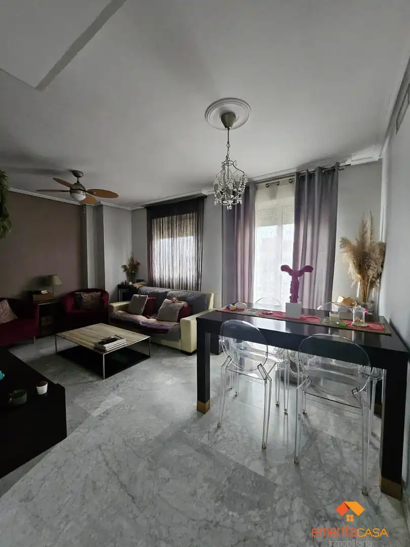 Sala d'estar de Dúplex en venda en Mérida amb Aire condicionat i Calefacció