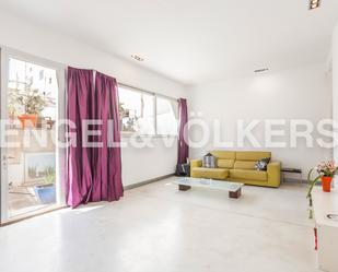 Sala d'estar de Apartament de lloguer en  Madrid Capital amb Aire condicionat, Calefacció i Terrassa