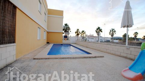 Foto 3 de Casa adosada en venda a Carrer Rabdells, Oliva Playa, Oliva