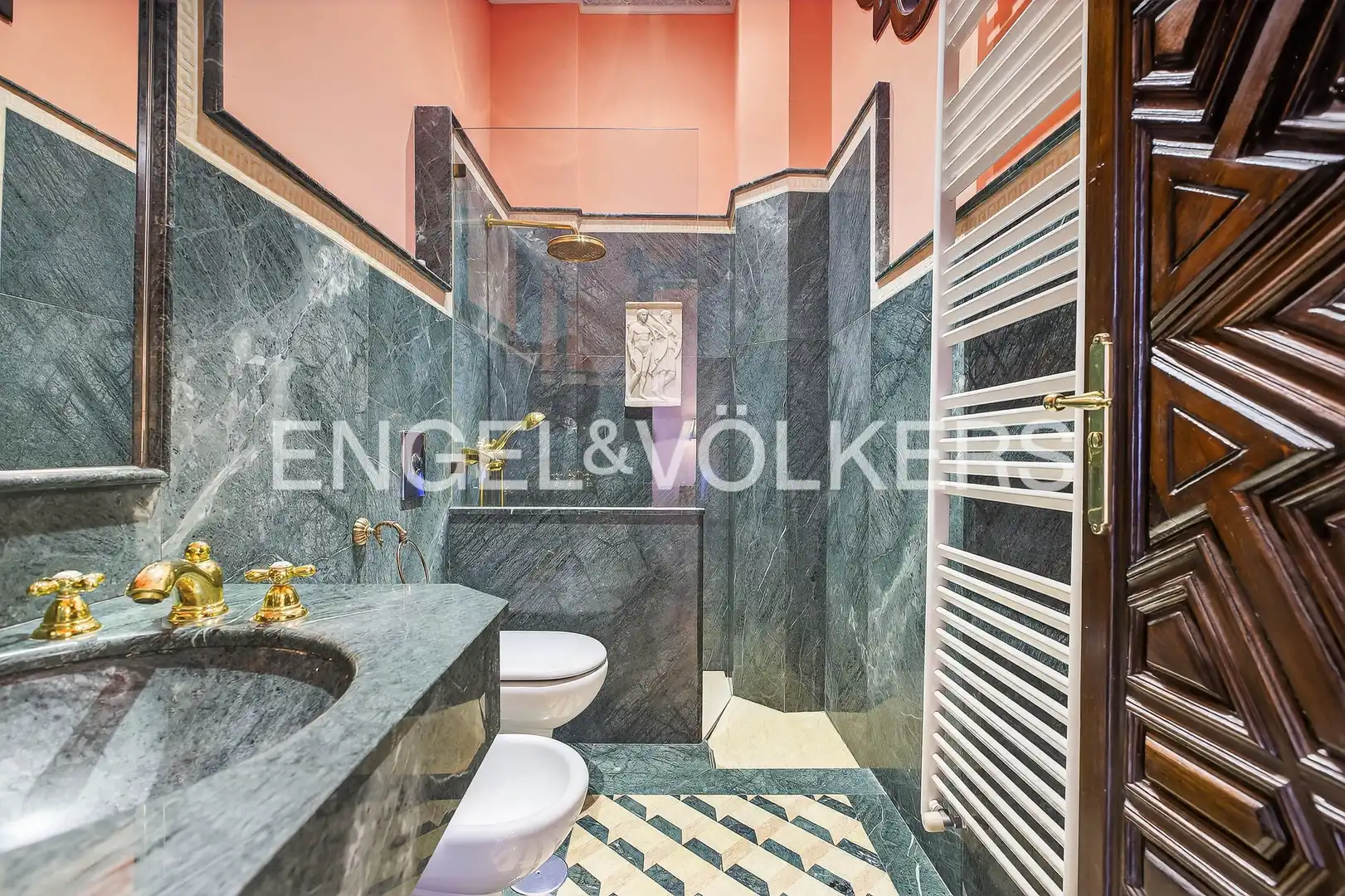 Baño de Casa o chalet en venta en Sevilla con Aire acondicionado, Calefacción y Parquet