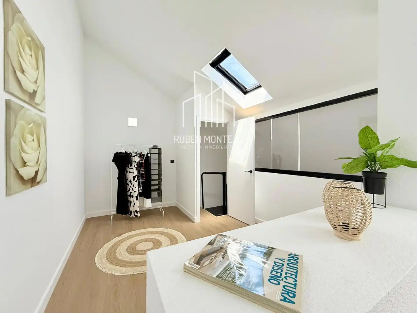 Habitación de Dúplex en venta en Villamayor con Calefacción, Terraza y Balcón