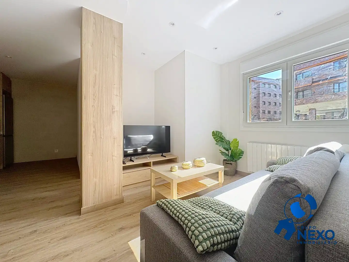 Sala d'estar de Apartament de lloguer en Gijón  amb Calefacció, Traster i Moblat