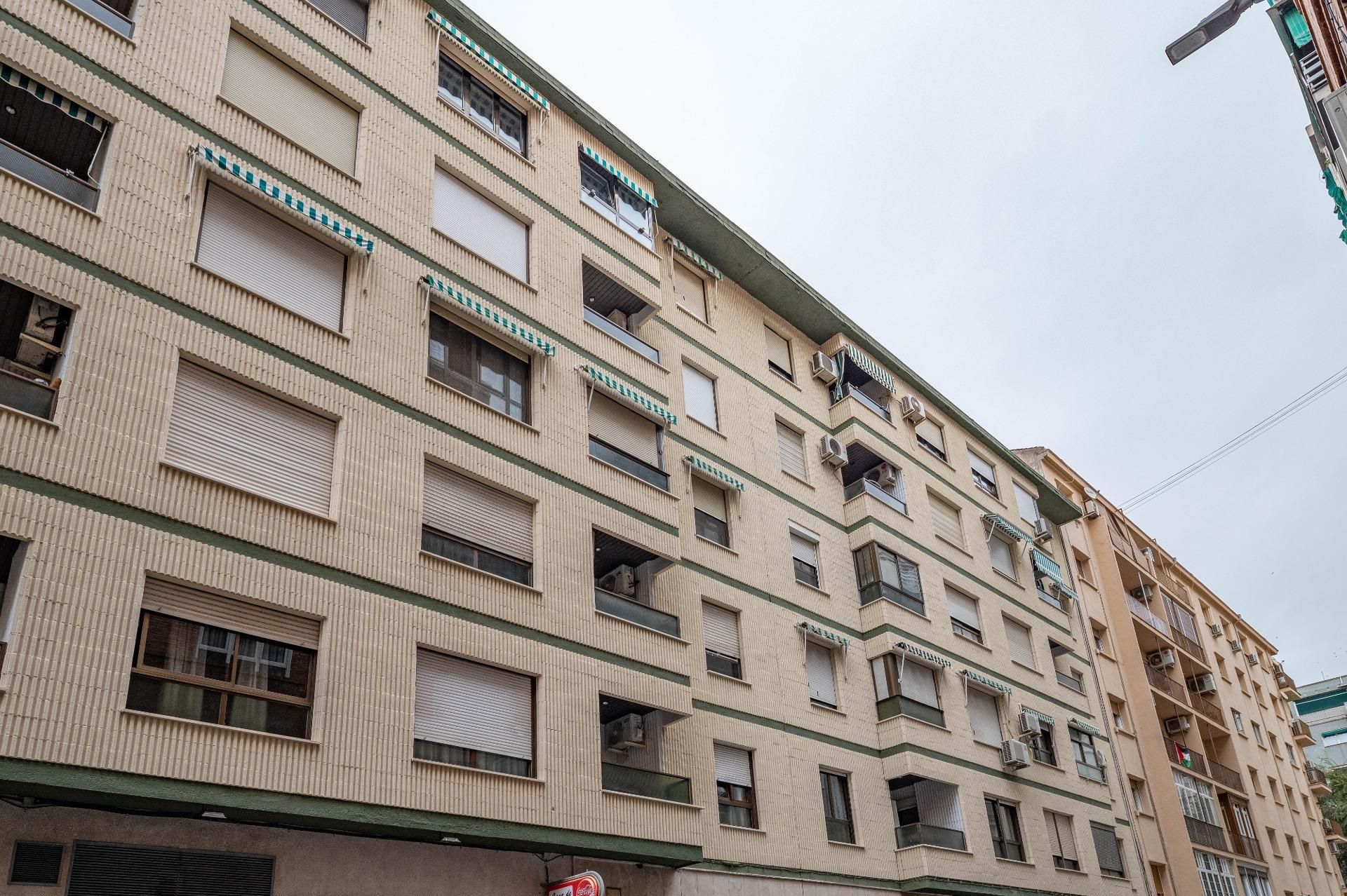 Vista exterior de Piso en venta en  Granada Capital con Terraza y Trastero