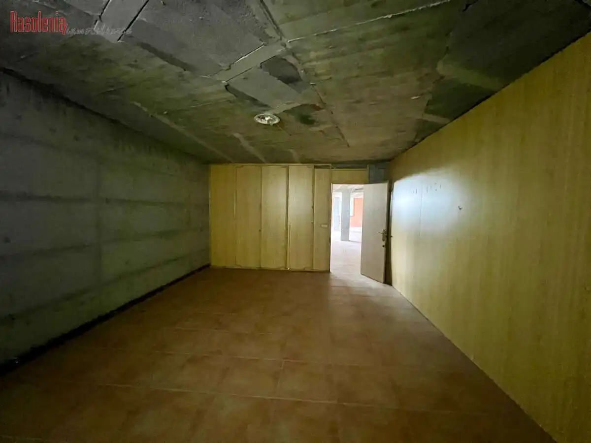 Local en venta en Moeche