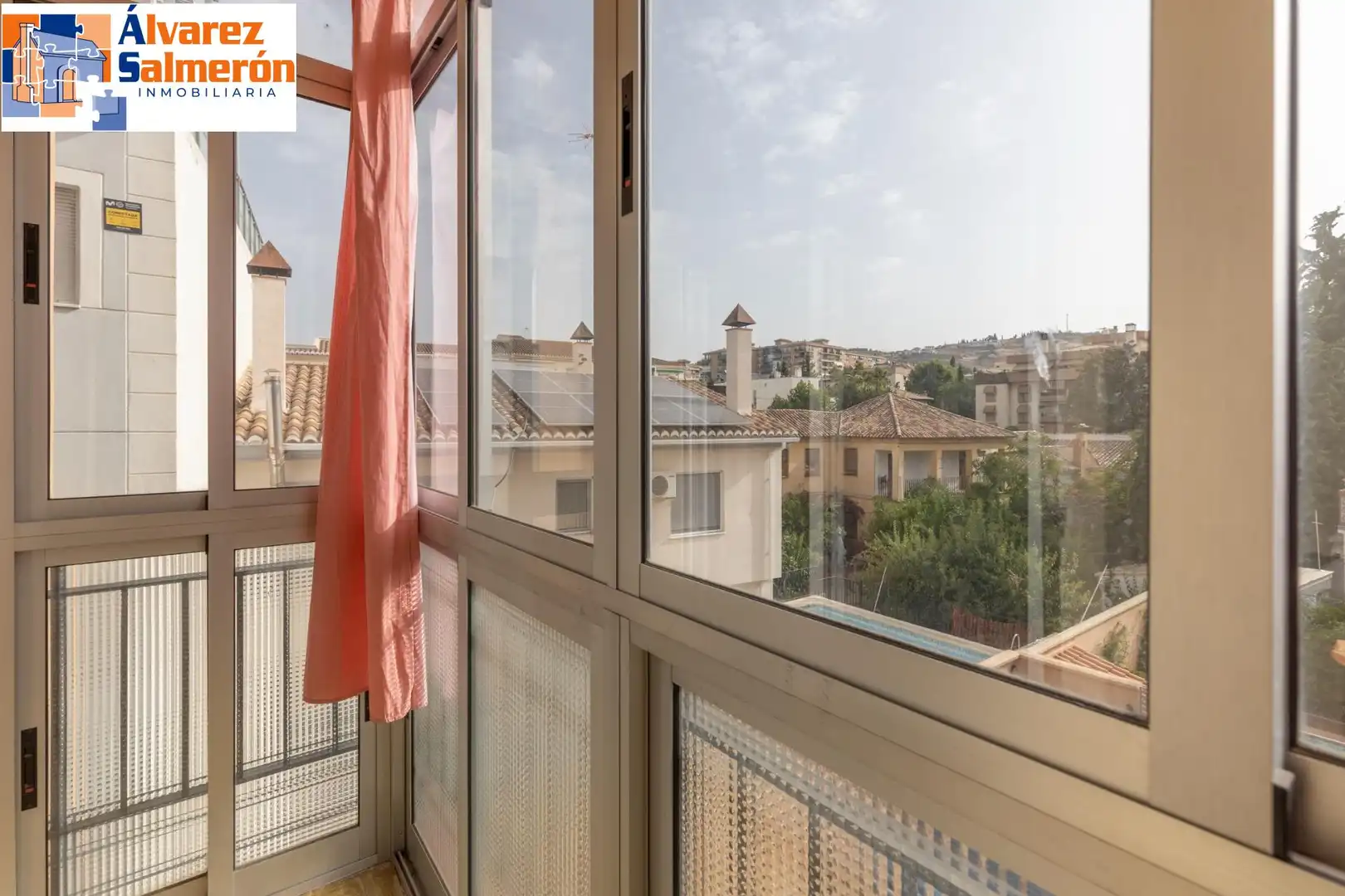 Balcony of Flat for sale in Genil