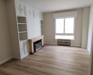 Living room of Flat to rent in Pravia  with Balcony