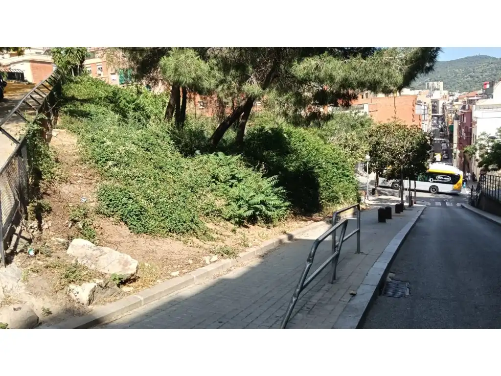 Vista exterior de Piso en venta en Barcelona