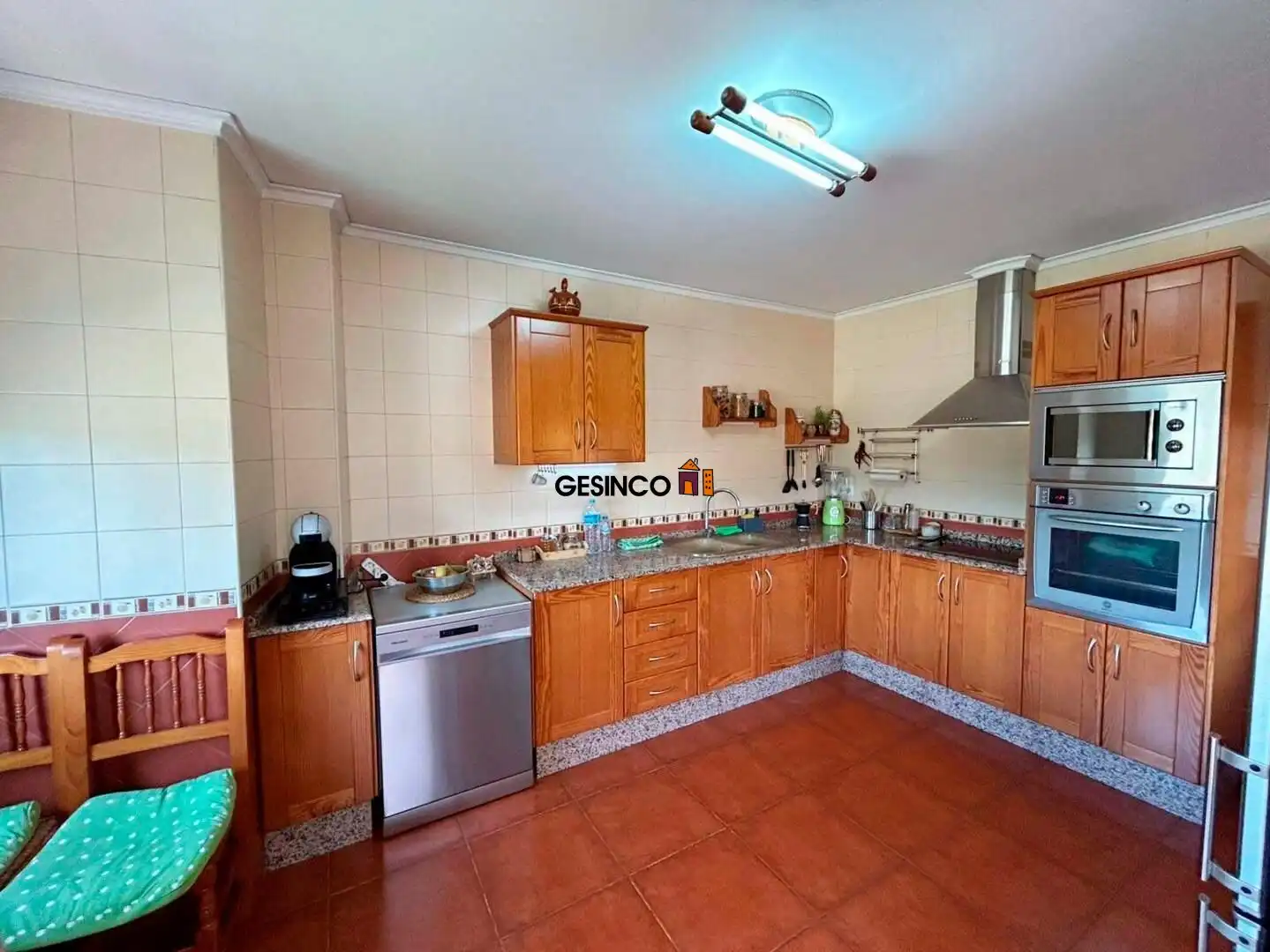 Cuina de Dúplex en venda en Manuel amb Aire condicionat, Terrassa i Moblat