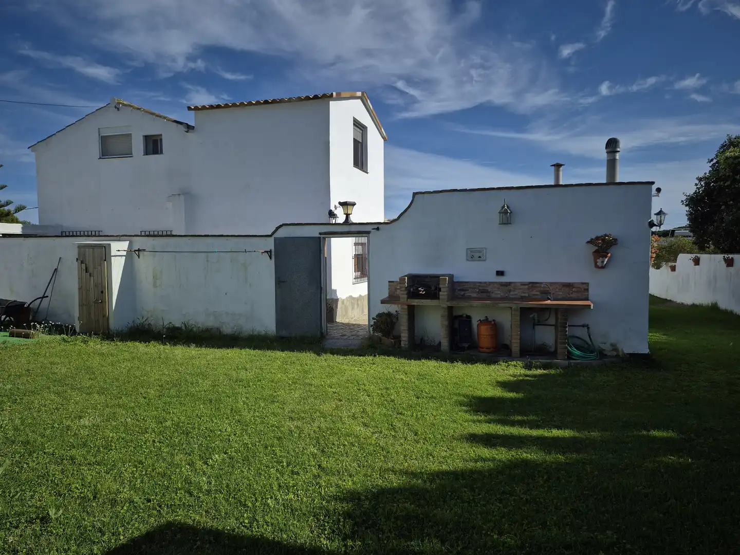 Exterior view of Buildings for sale in Barbate