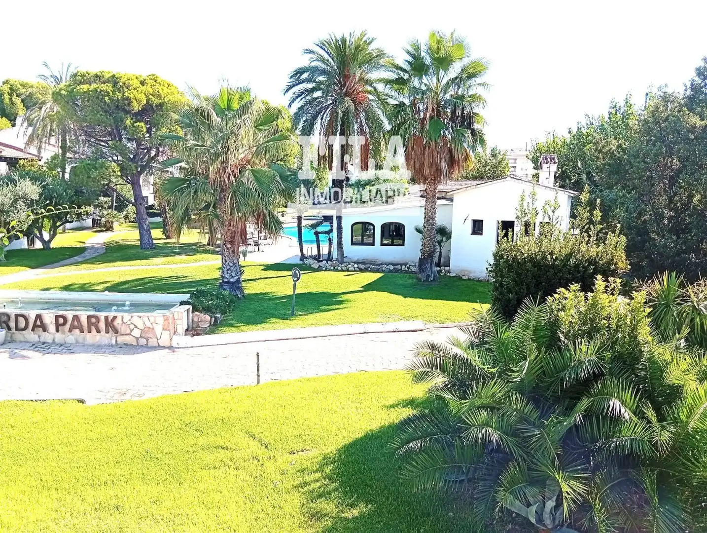 Terraced house with pool for sale in ALORA PARK, imagen 5