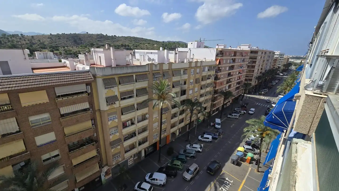 Außenansicht von Wohnung zur Miete in Gandia mit Klimaanlage, Terrasse und Möbliert
