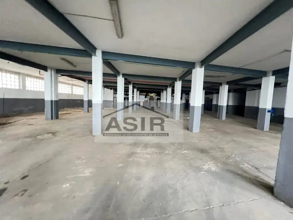 Parking de Nave industrial en venta en Corbera
