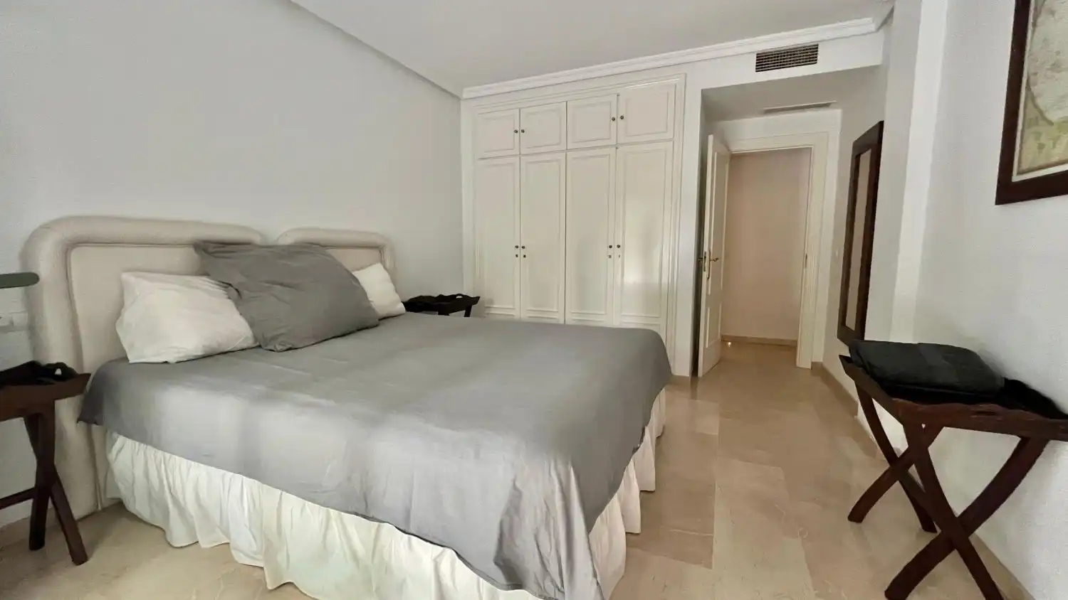 Habitación de Apartamento de alquiler en Benalmádena con Aire acondicionado, Calefacción y Terraza