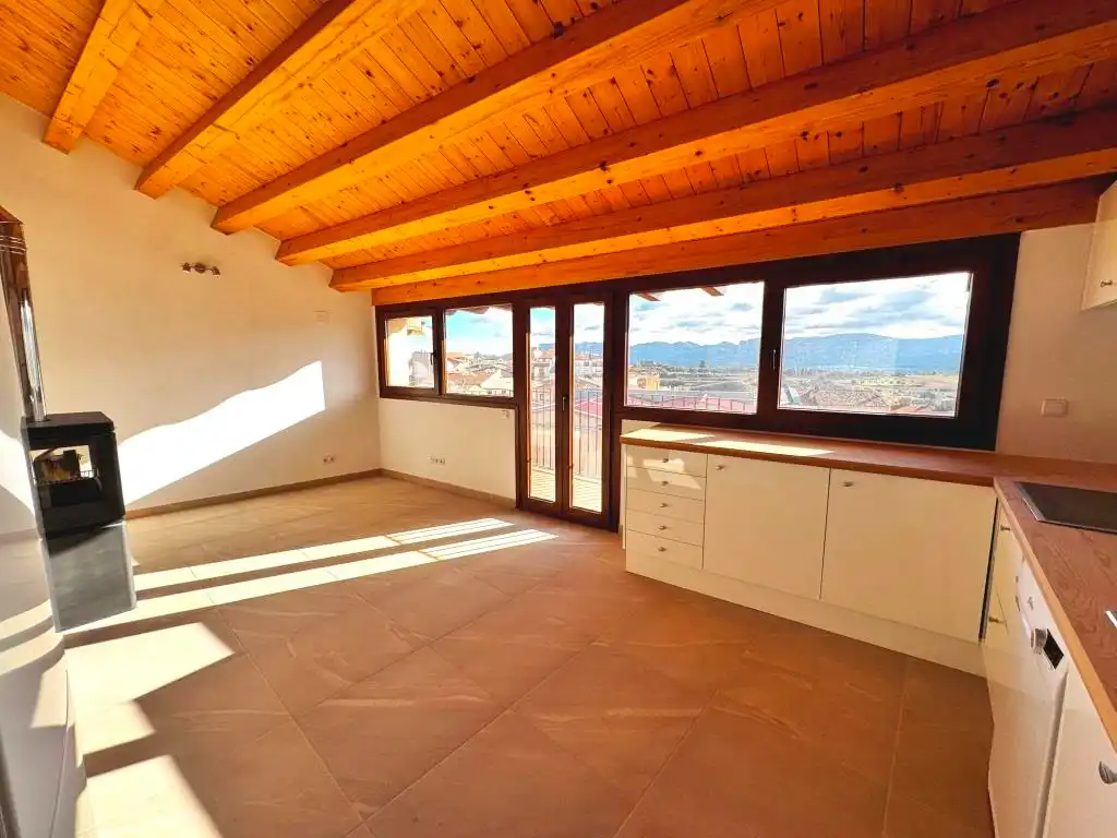 Casa adosada en venta en Calle de los Serranos de Aparicio, 11, Cretas