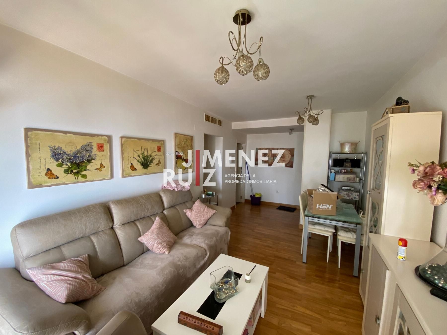 Sala d'estar de Apartament en venda en El Puerto de Santa María amb Aire condicionat