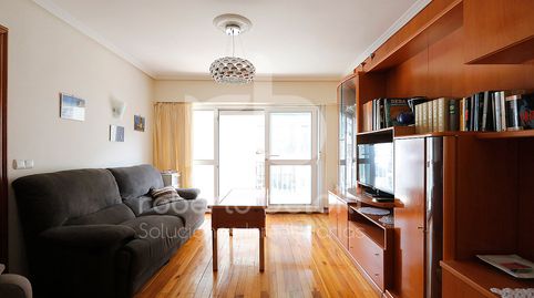 Tres habitaciones, dos balcones y vistas despejadas en Deba, imatge 3
