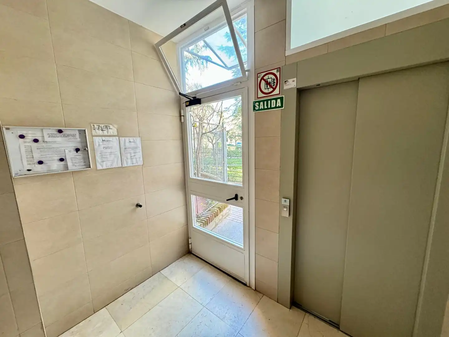 Flat for sale in Madrid  with Air Conditioner, Heating and Terrace