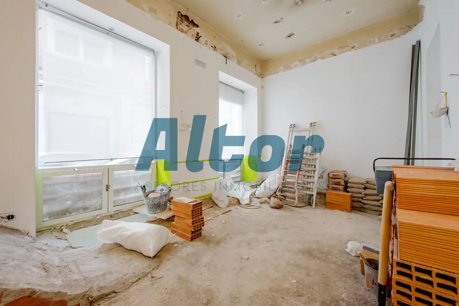 Comedor de Local en venta en Madrid