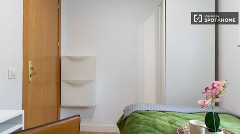 Photo 3 of Room in Apóstol Santiago, Madrid Capital