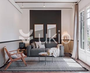 Sala d'estar de Apartament de lloguer en  Barcelona Capital amb Moblat, Forn i Rentadora
