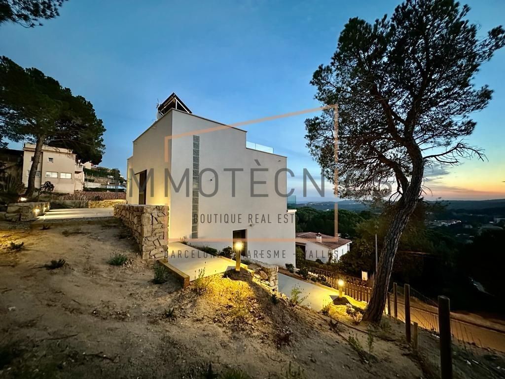 Vista exterior de Casa o chalet en venta en Lloret de Mar con Aire acondicionado, Calefacción y Jardín privado