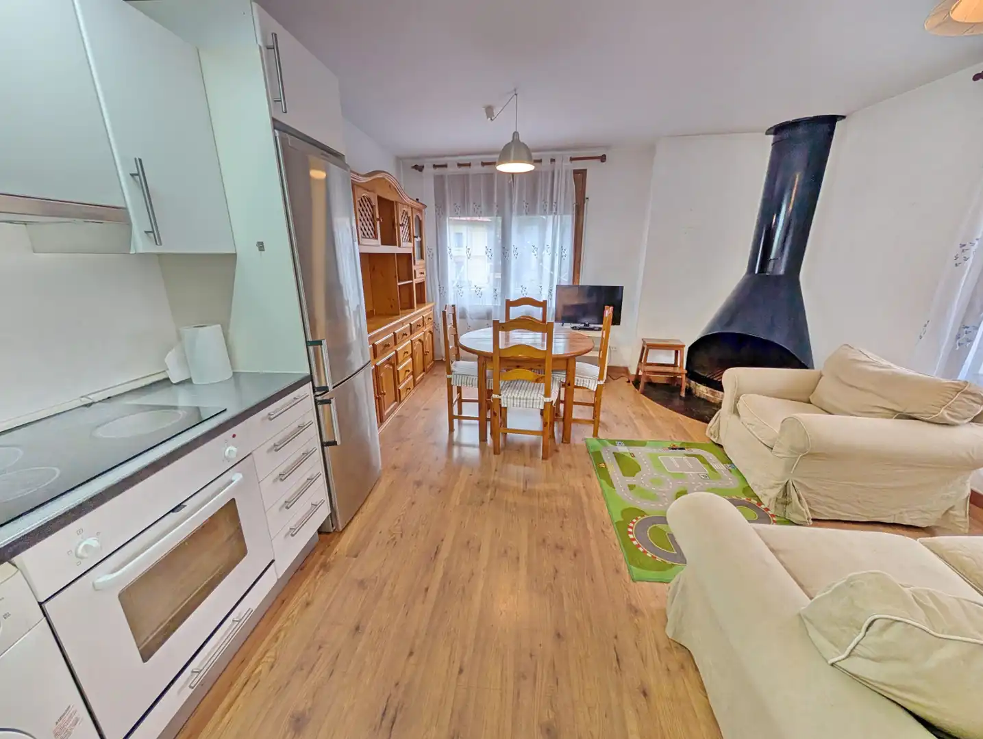 Sala de estar de Apartamento en venta en Camprodon con Trastero y Amueblado