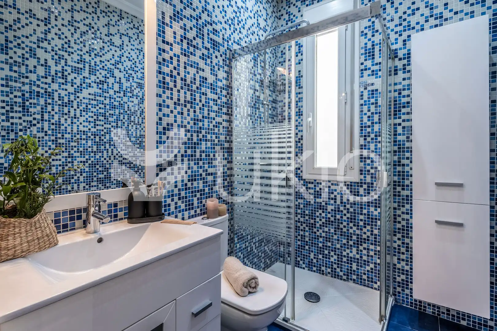 Baño de Apartamento de alquiler en Madrid con Aire acondicionado, Calefacción y Amueblado