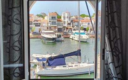 Exterior view of Flat for sale in Empuriabrava  with Air Conditioner and Terrace