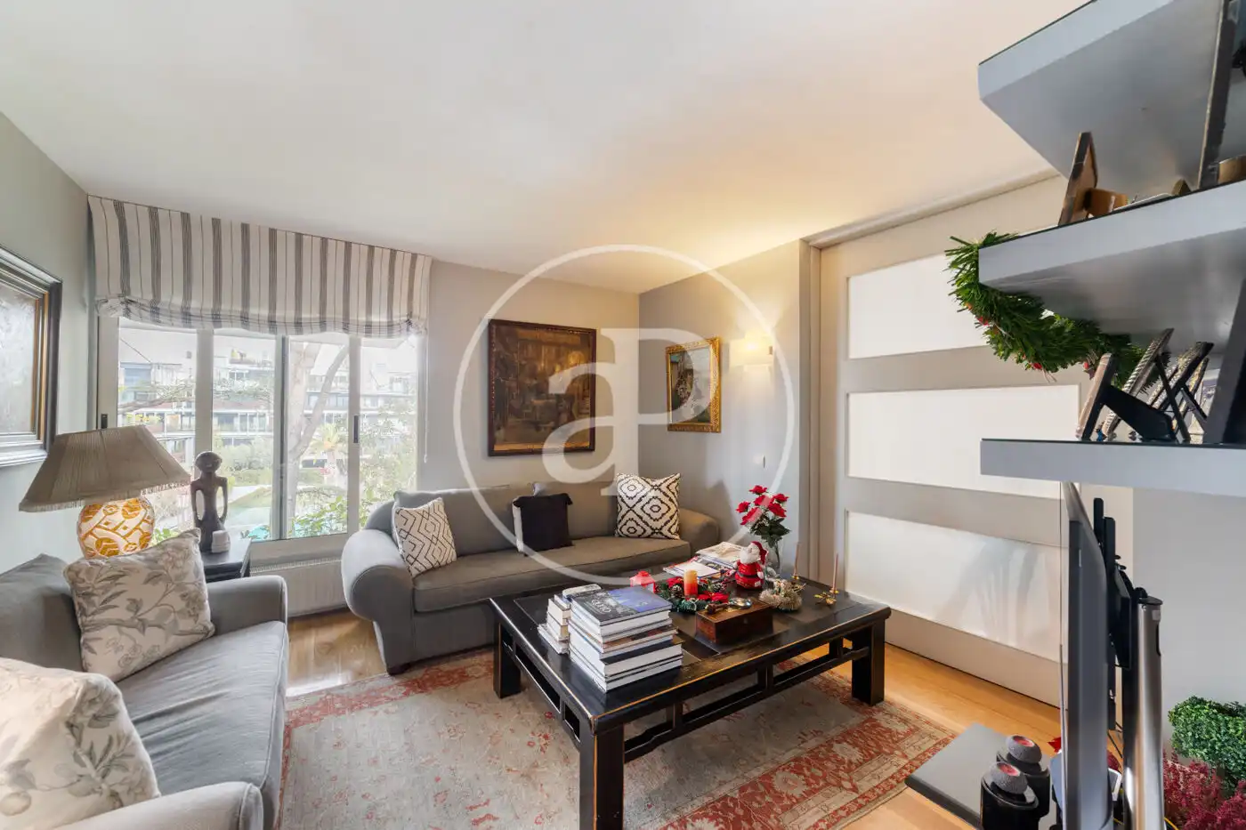 Sala de estar de Dúplex en venta en Madrid con Aire acondicionado, Calefacción y Jardín privado