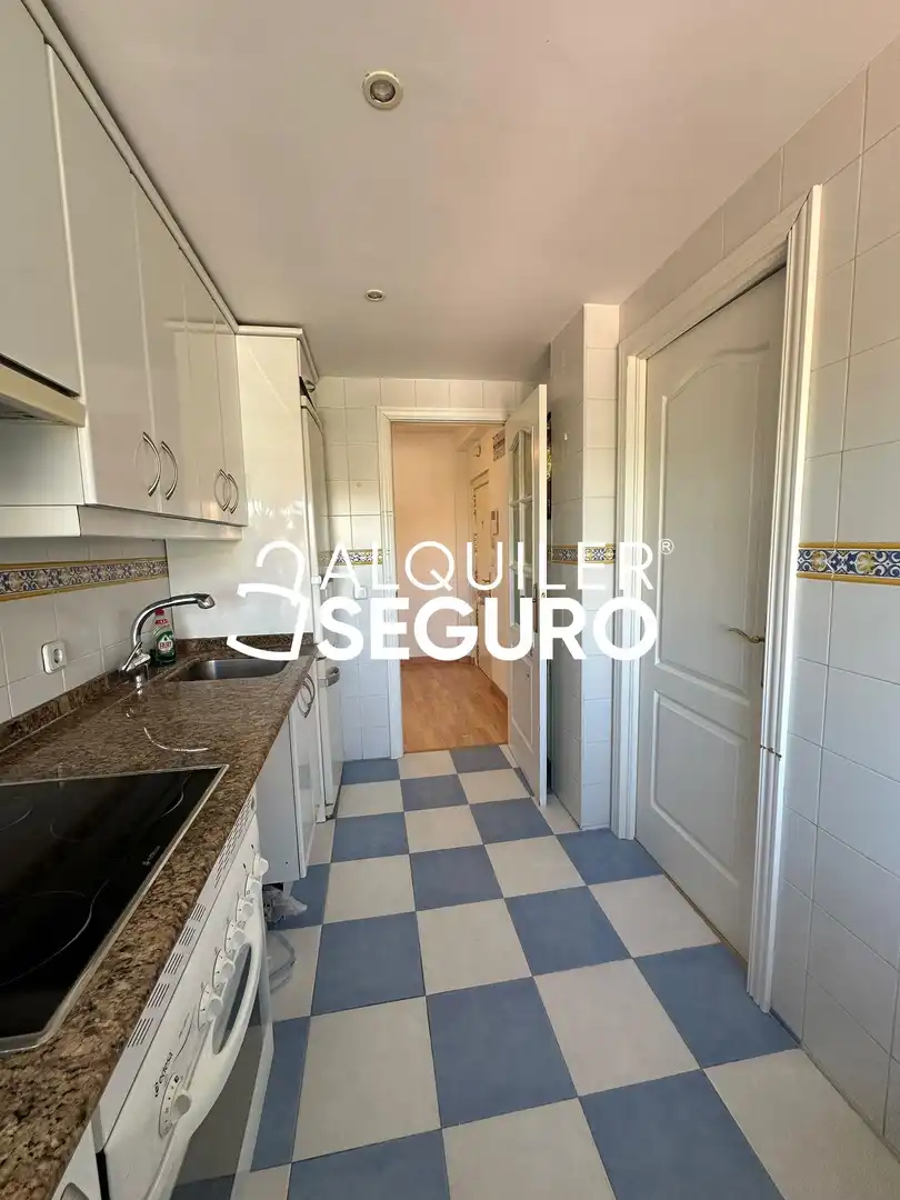 Küche von Wohnung zur Miete in Madrid mit Klimaanlage, Heizung und Terrasse