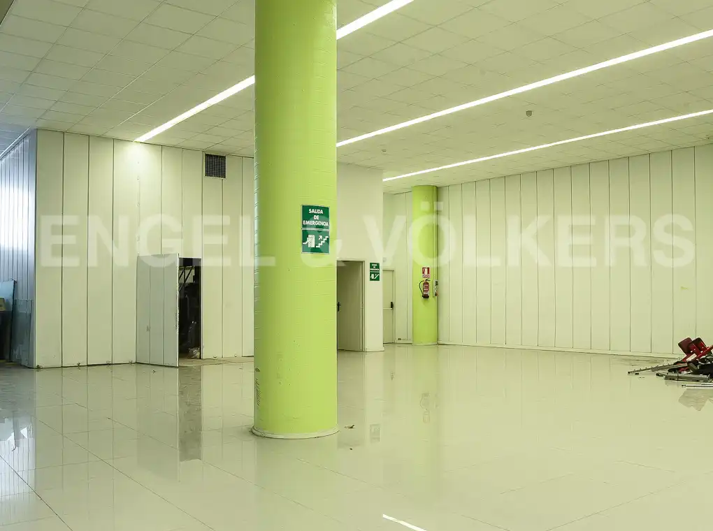 Nave industrial en venta en Sant Just Desvern