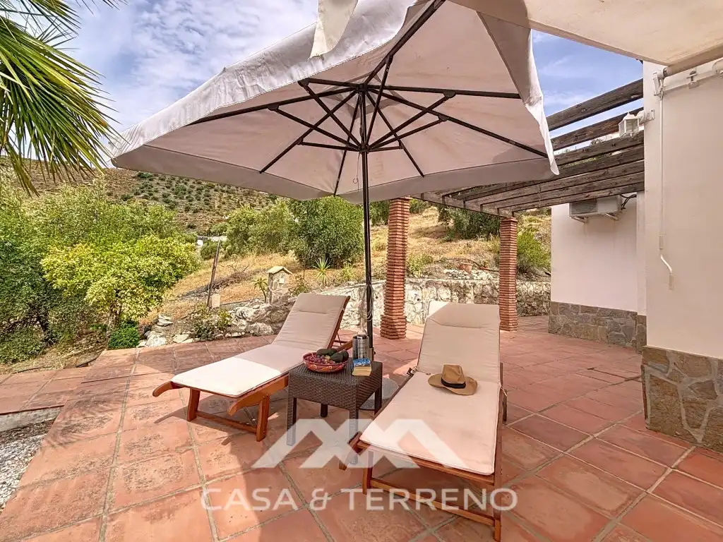 Terrassa de Casa o xalet en venda en Canillas de Albaida amb Aire condicionat, Calefacció i Jardí privat