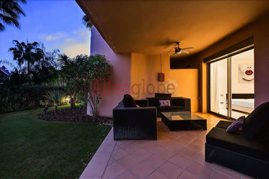 Flat with terrace for sale in Milla de Oro, imagen 12