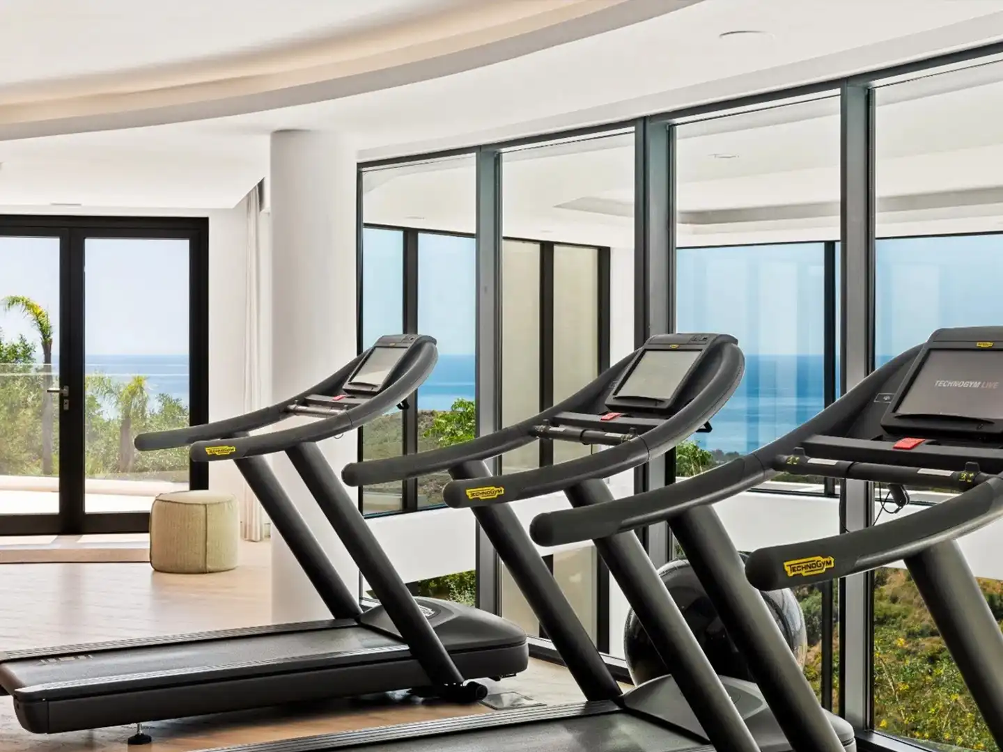 Planta baja en venta en Marbella con Terraza, Trastero y Piscina