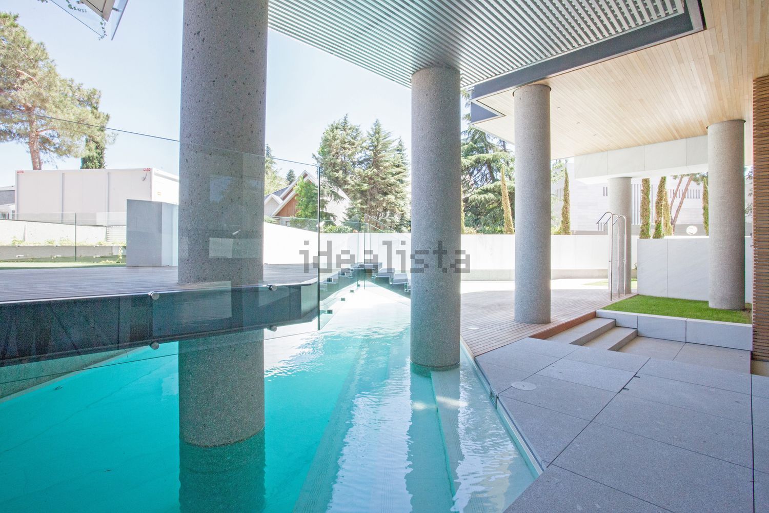Piscina de Pis en venda en  Madrid Capital amb Aire condicionat, Calefacció i Terrassa