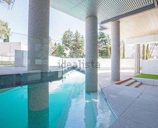 Piscina de Pis en venda en  Madrid Capital amb Aire condicionat, Calefacció i Terrassa