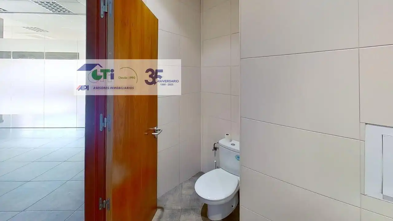 Badezimmer von Büro zur Miete in Cuarte de Huerva