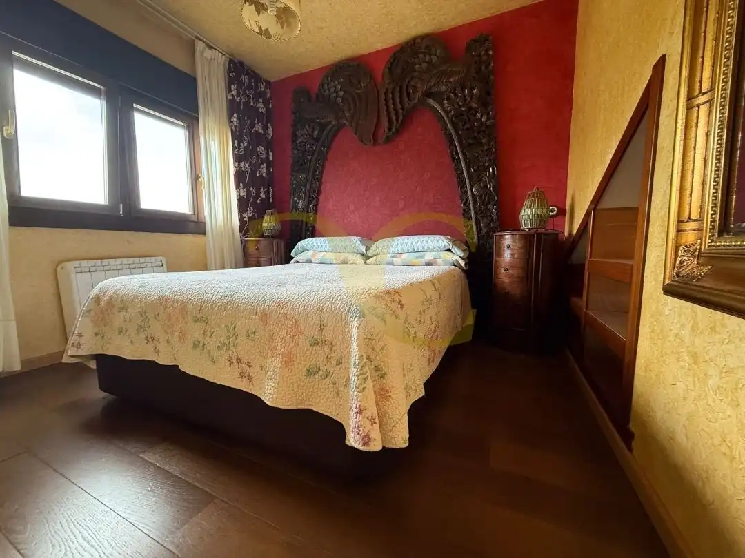 Schlafzimmer von Maisonette zum Verkauf in Llanes mit Heizung, Privatgarten und Terrasse