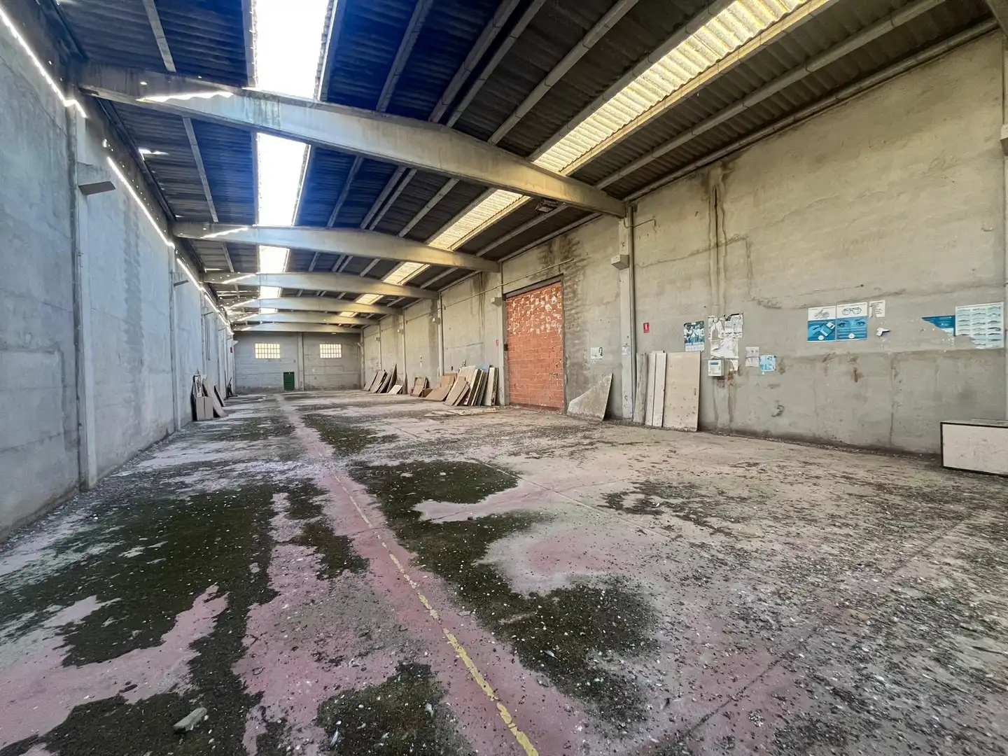 Industrial buildings for sale in Calle Río Huerva, 18, Cadrete