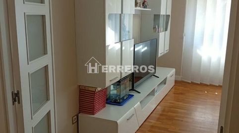 Foto 3 de Piso en venta en Pepe Eizaga, Gran Via, Logroño