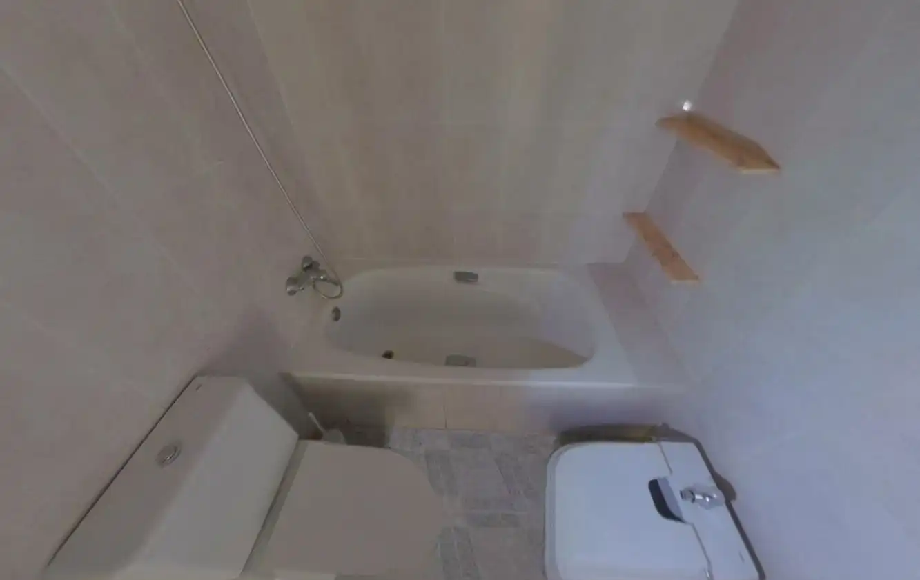 Bany de Pis en venda en Estepona amb Calefacció i Terrassa