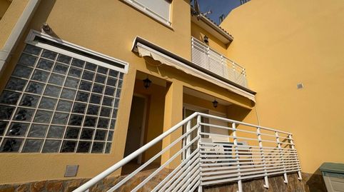 Foto 5 de Casa adosada en venta en Monforte del Cid, Alicante