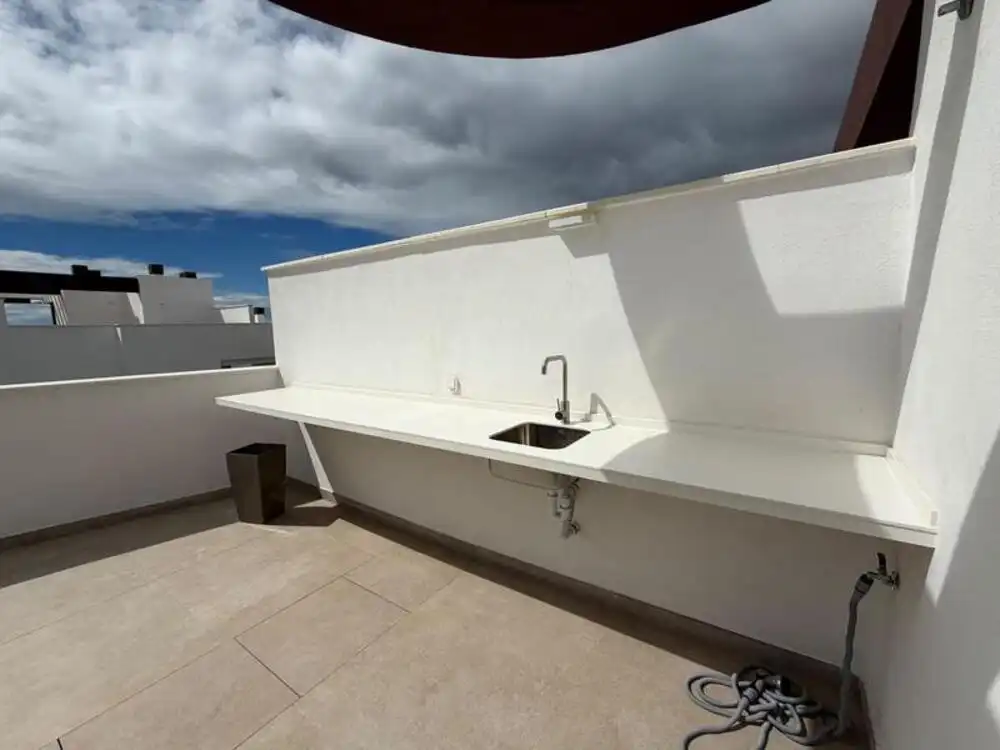 Attic for rent in Cancelada