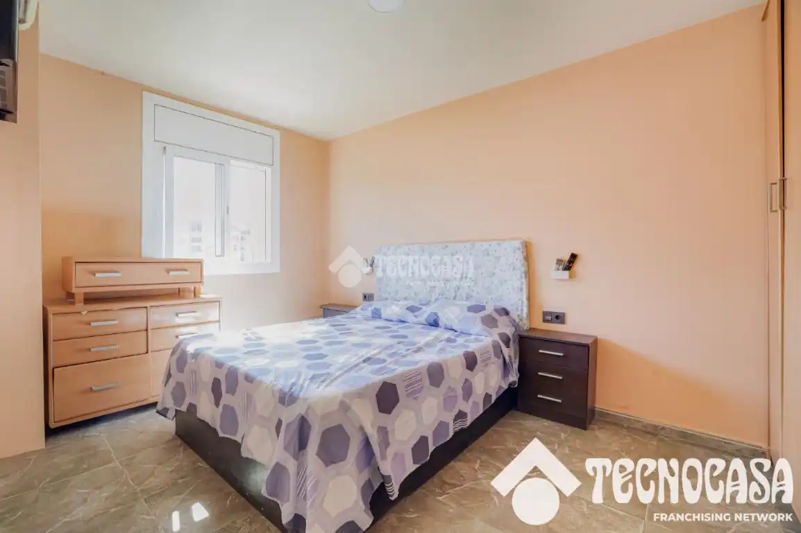 Schlafzimmer von Wohnung zum Verkauf in Barcelona mit Balkon
