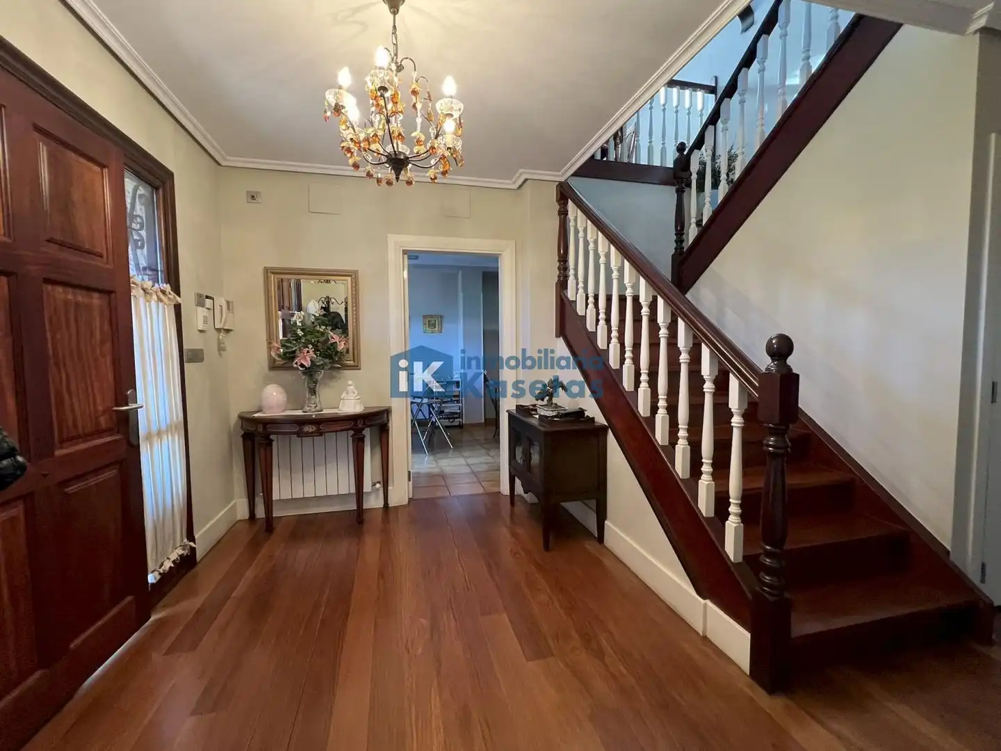 Houses for sale in Basauri   with Air Conditioner and Heating