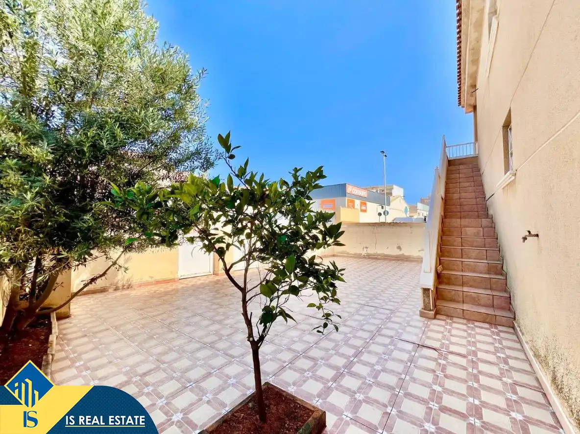Bungalow with pool for sale in Centro, imagen 7