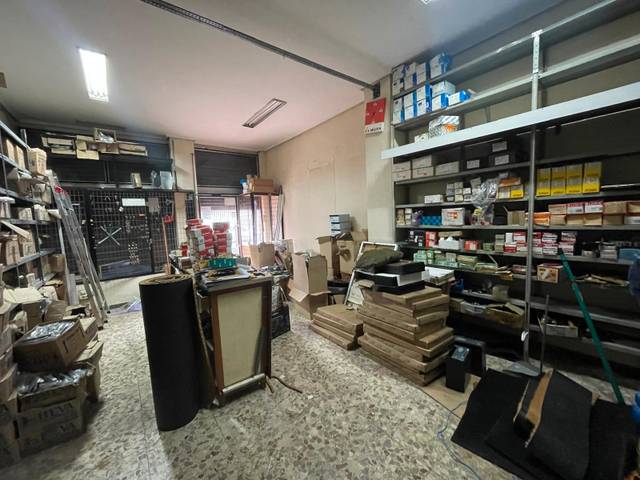Local comercial en Venta en Calle de Villabáñez en Pajarillos Bajos
